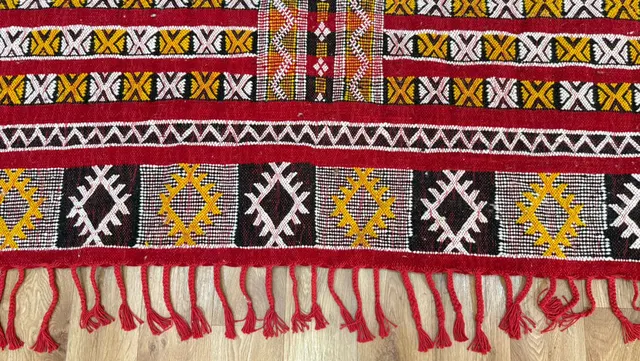 Kilim berbère Anergui rouge — tapis kilim