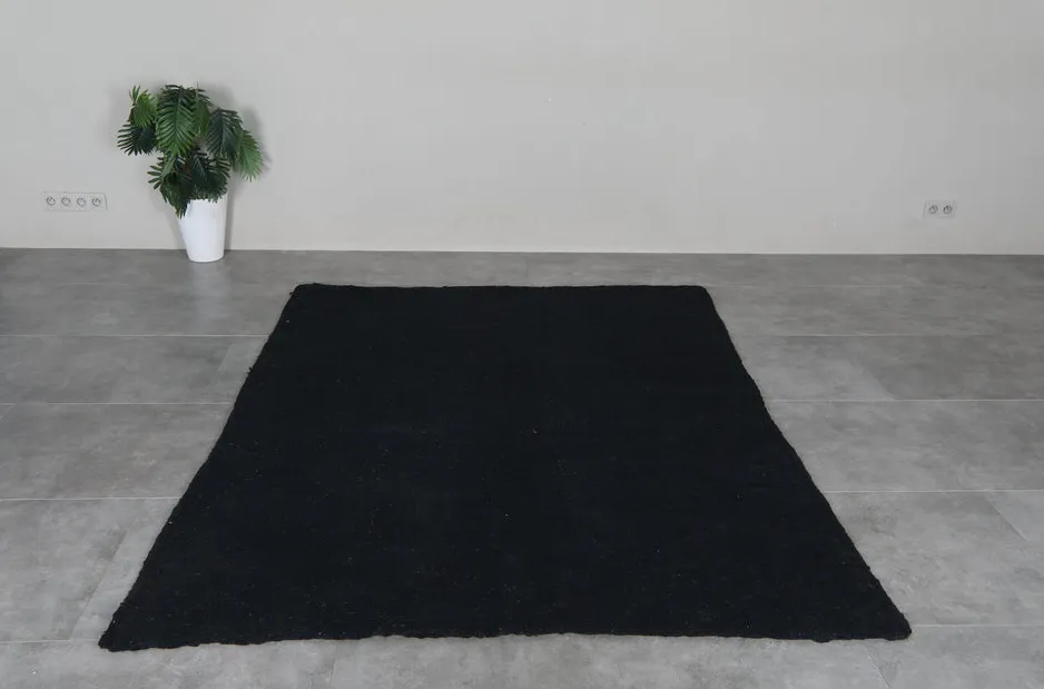 Kilim berbère Bouarfa noir, vue 3 sur 7