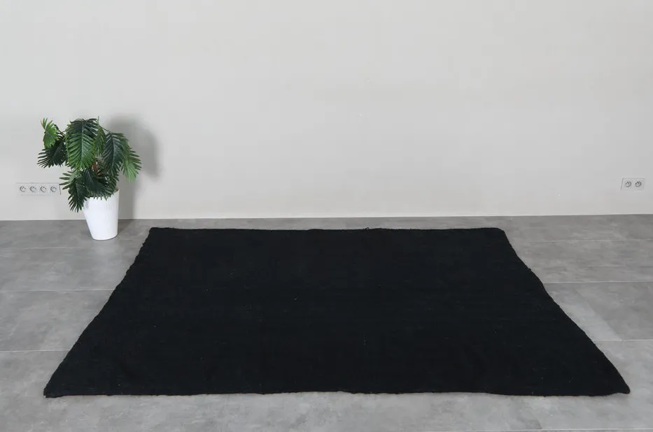 Kilim berbère Bouarfa noir, vue 6 sur 7