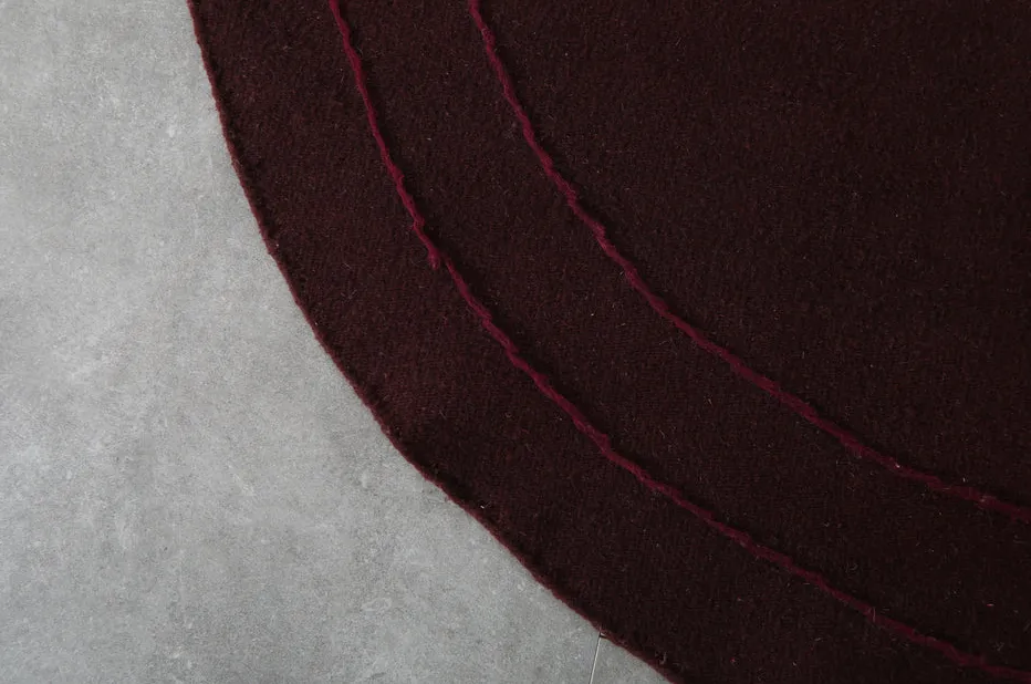 Kilim berbère Tamilla bordeaux, vue 5 sur 7