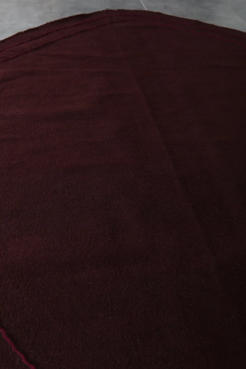 Kilim berbère Tamilla bordeaux, vue 7 sur 7