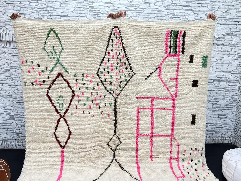 Tapis Azilal Taroudant au dessin abstrait, vue 4 sur 4