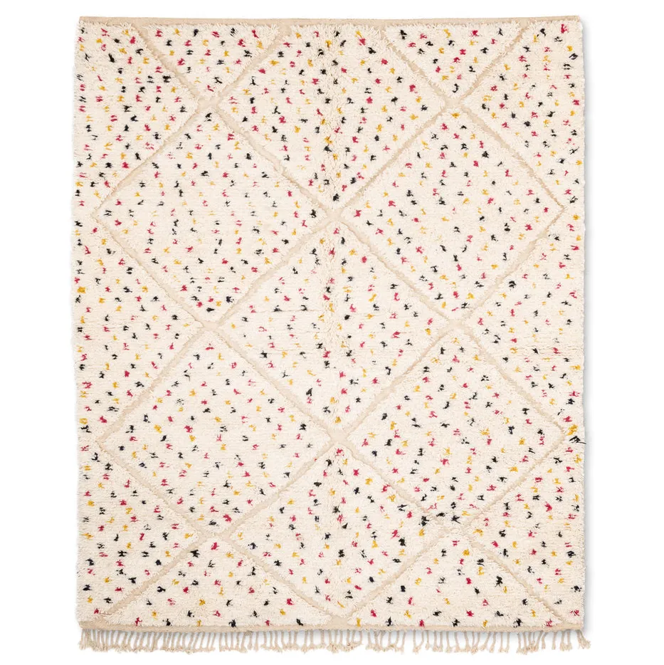 Tapis Beni Ouarain Aguelmous blanc aux motifs géométriques — tapis beni ouarain tissé à la main
