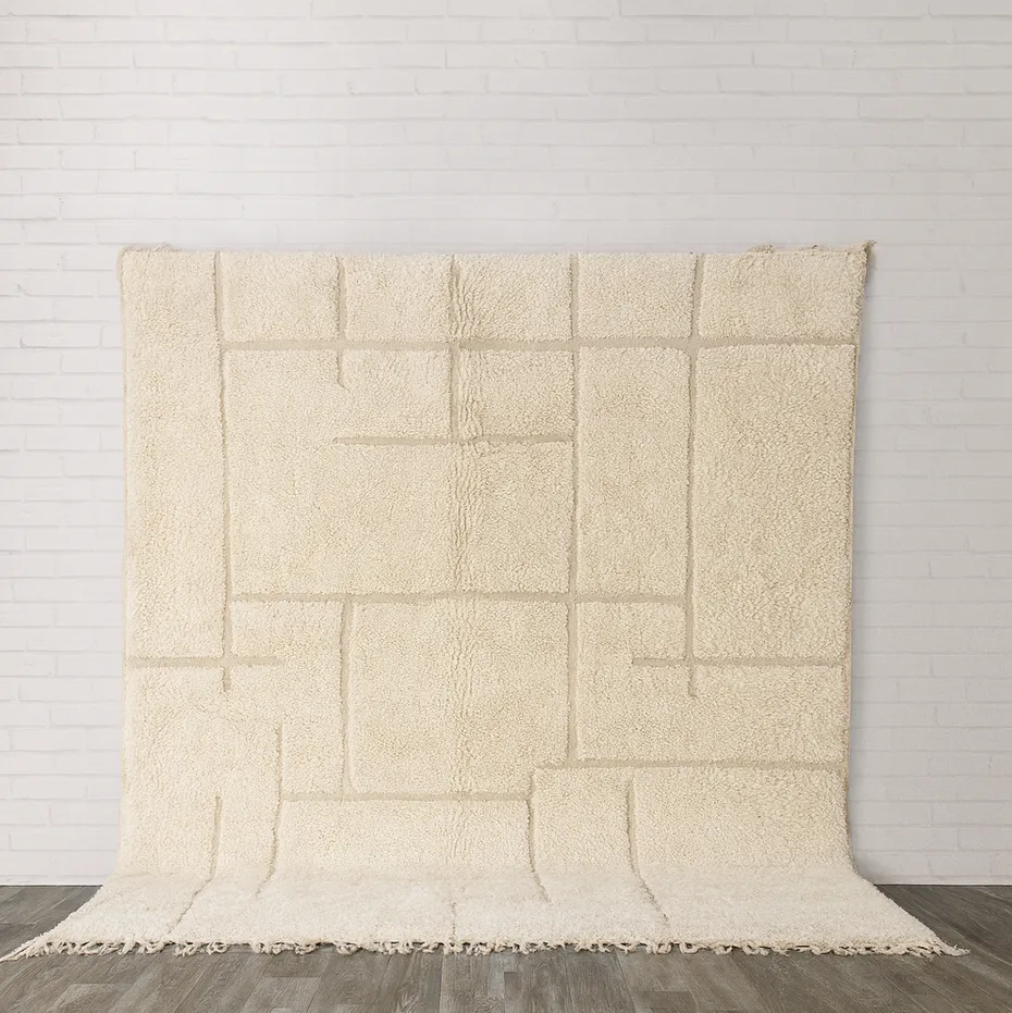 Tapis Beni Ouarain Akka crème — tapis beni ouarain tissé à la main