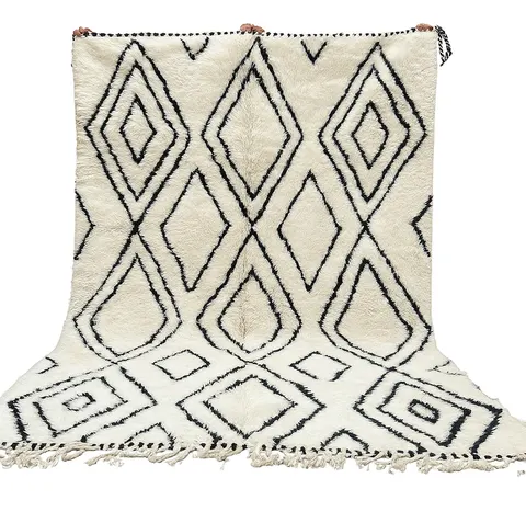 Tapis Beni Ouarain Aksoual noir et blanc — tapis beni ouarain