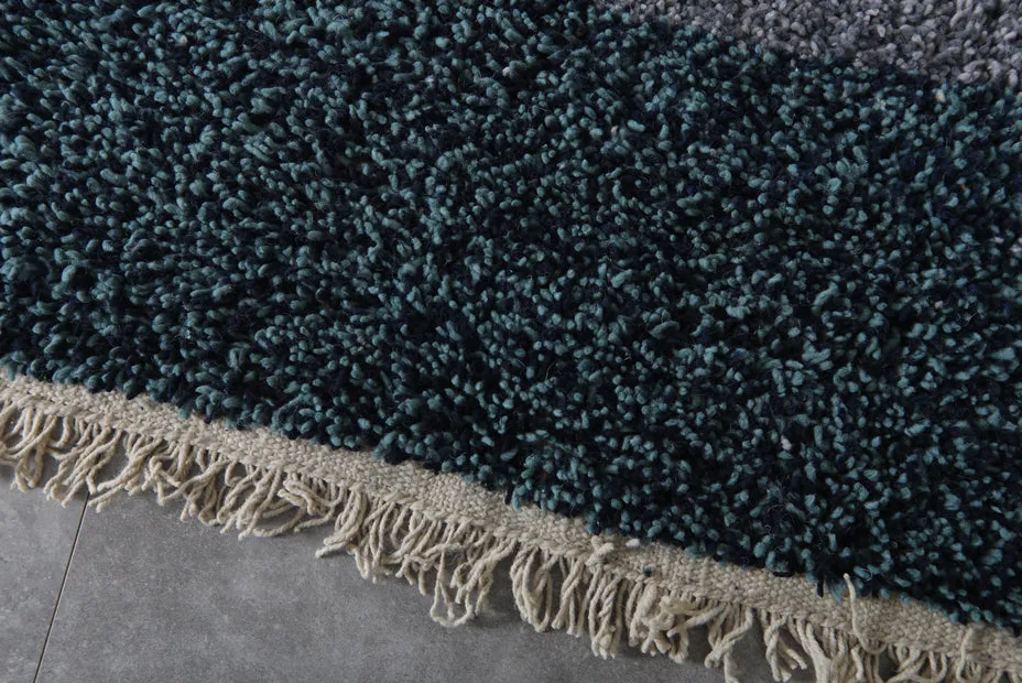Tapis Beni Ouarain Ameln bleu et gris, vue 6 sur 7