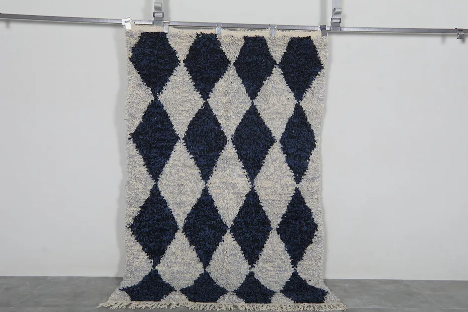 Tapis Beni Ouarain Anezi gris et bleu, vue 3 sur 7