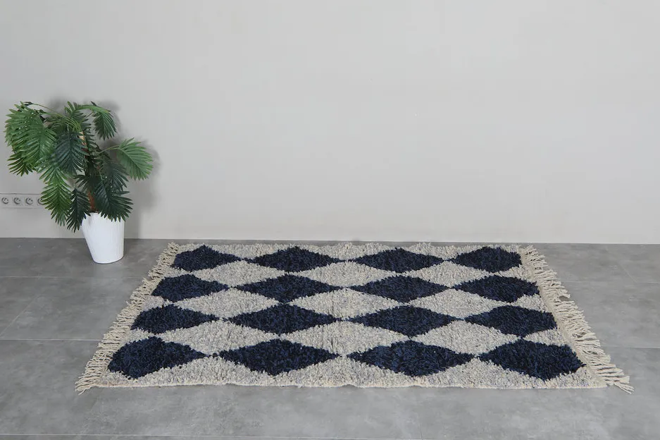 Tapis Beni Ouarain Anezi gris et bleu, vue 4 sur 7