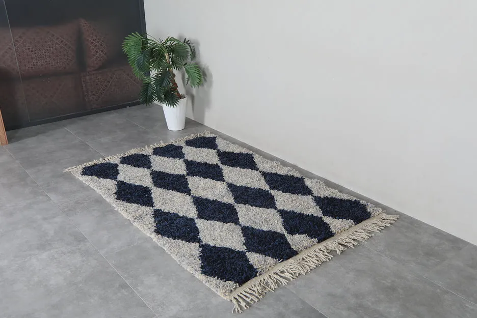 Tapis Beni Ouarain Anezi gris et bleu, vue 5 sur 7