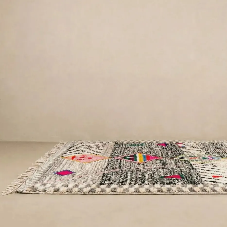 Tapis Beni Ouarain Debdou beige et blanc, vue 6 sur 7