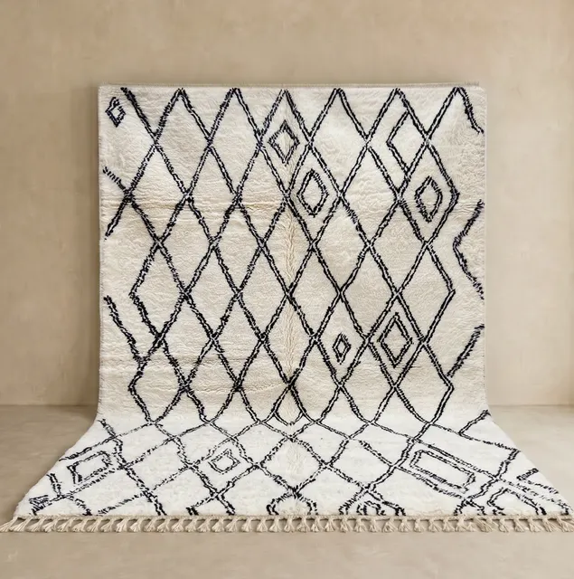 Tapis Beni Ouarain Debdou crème et noir à losanges — tapis beni ouarain