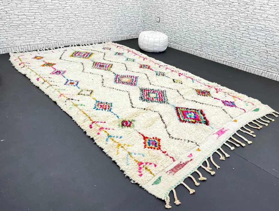 Tapis Beni Ouarain Dihya multicolore à losanges, vue 4 sur 4