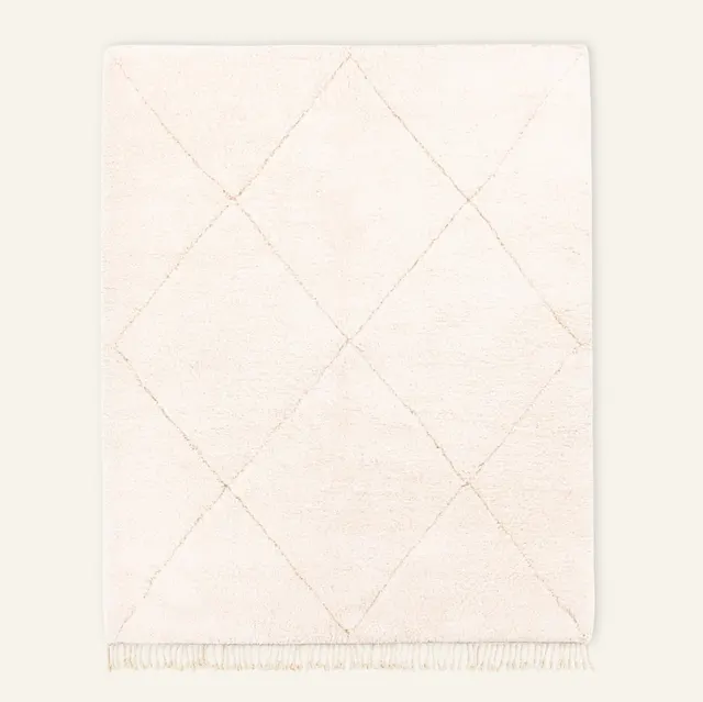 Tapis Beni Ouarain Igherm beige et blanc — tapis beni ouarain
