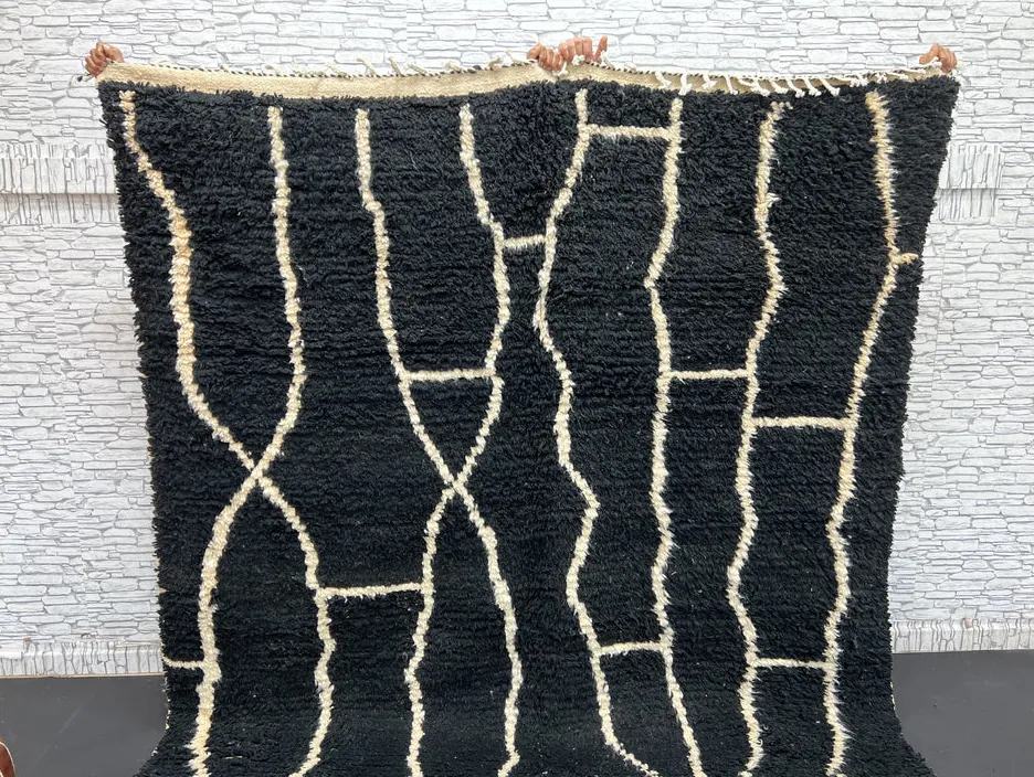 Tapis Beni Ouarain Imilchil noir, vue 3 sur 4