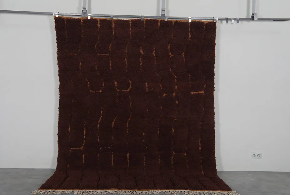 Tapis Beni Ouarain Imsouane marron, vue 4 sur 7