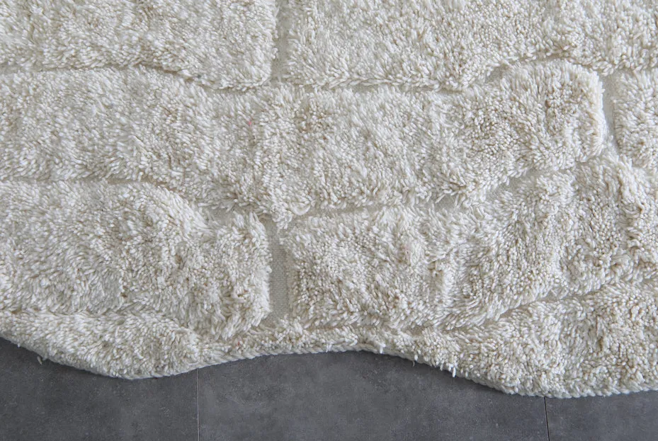 Tapis Beni Ouarain Khémisset crème aux motifs géométriques, vue 6 sur 7