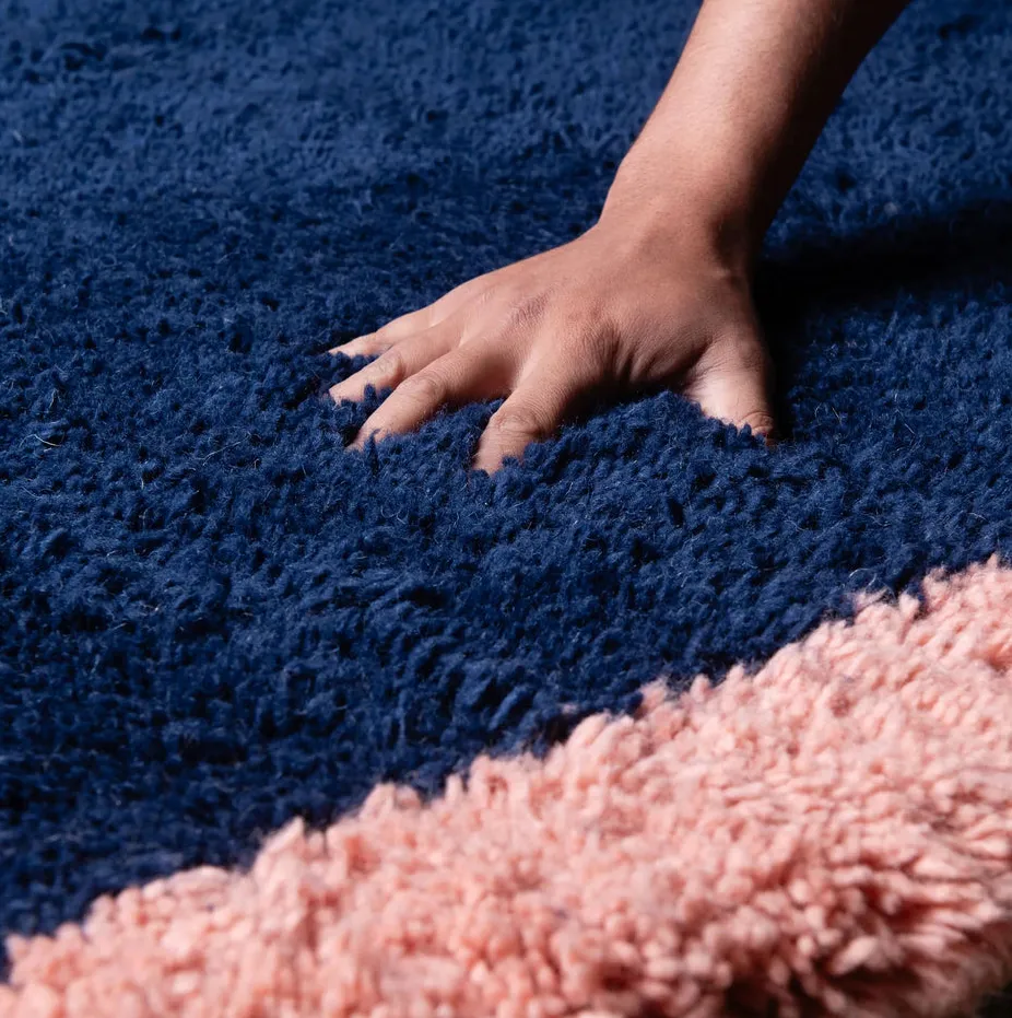 Tapis Beni Ouarain Ksiba bleu et rose, vue 6 sur 7