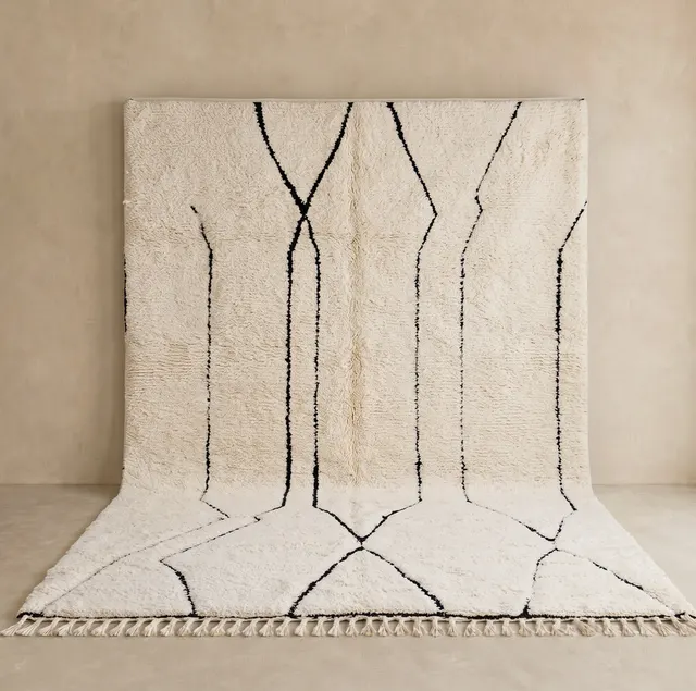 Tapis Beni Ouarain Larache crème et noir à lignes — tapis beni ouarain