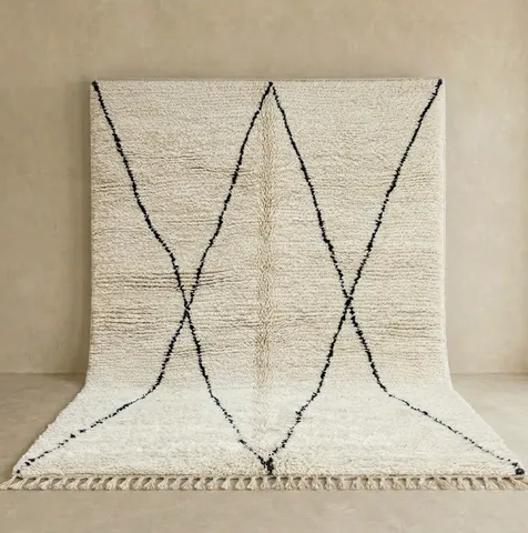 Tapis Beni Ouarain Larache crème et noir à losanges — tapis beni ouarain