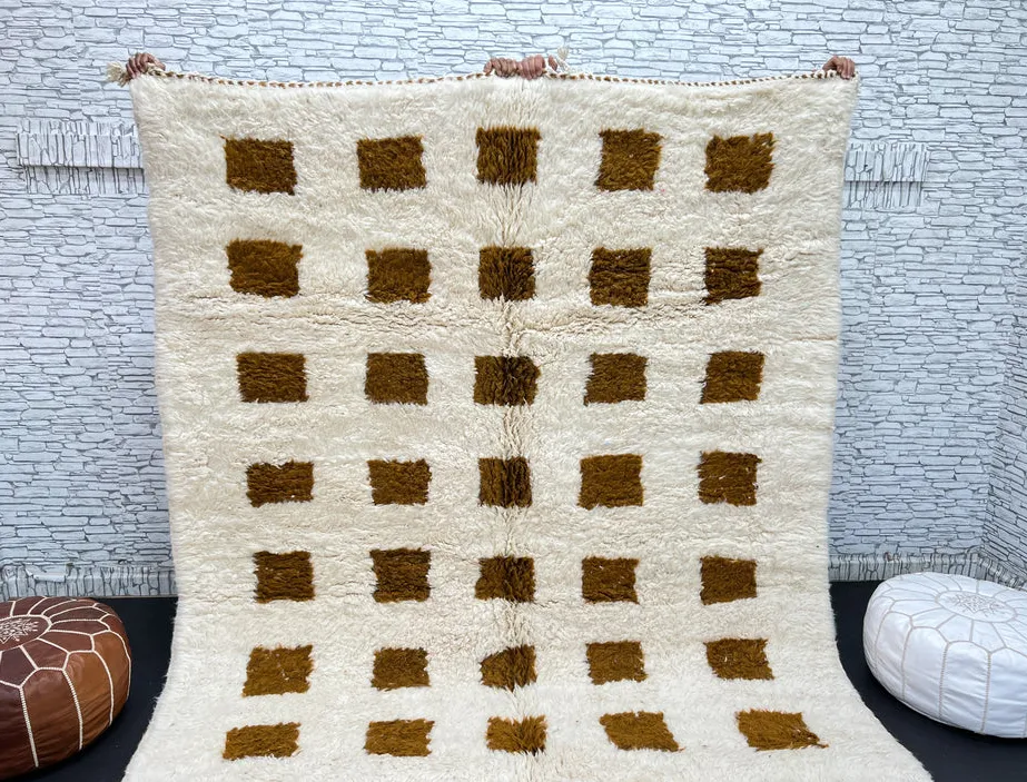 Tapis Beni Ouarain Merzouga marron à damier, vue 3 sur 4