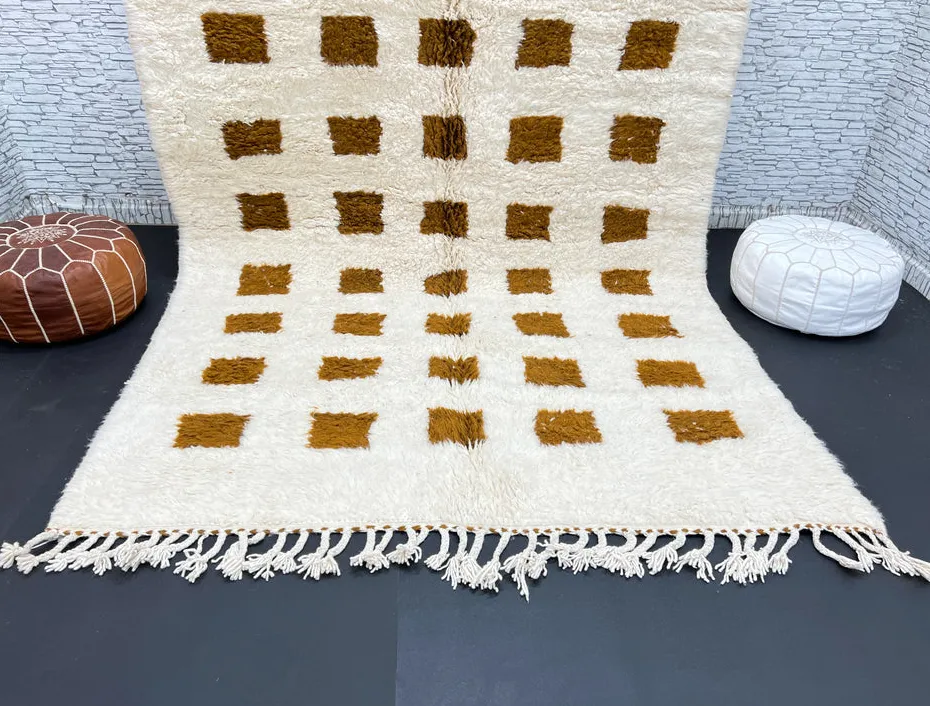 Tapis Beni Ouarain Merzouga marron à damier, vue 4 sur 4