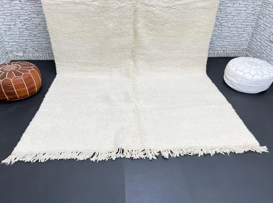 Tapis Beni Ouarain Nfis crème uni, vue 3 sur 4