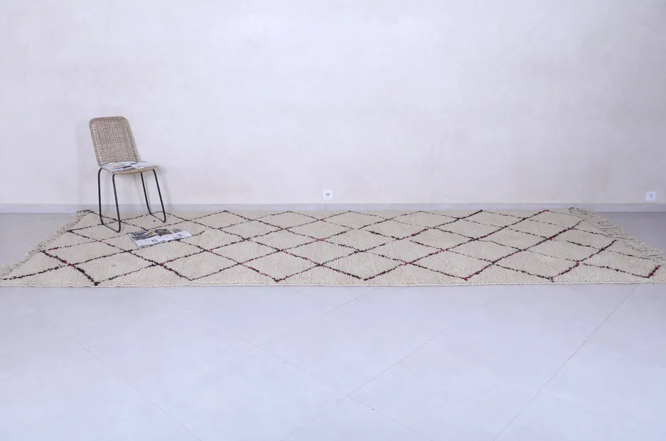 Tapis Beni Ouarain Ourika crème à losanges, vue 4 sur 7