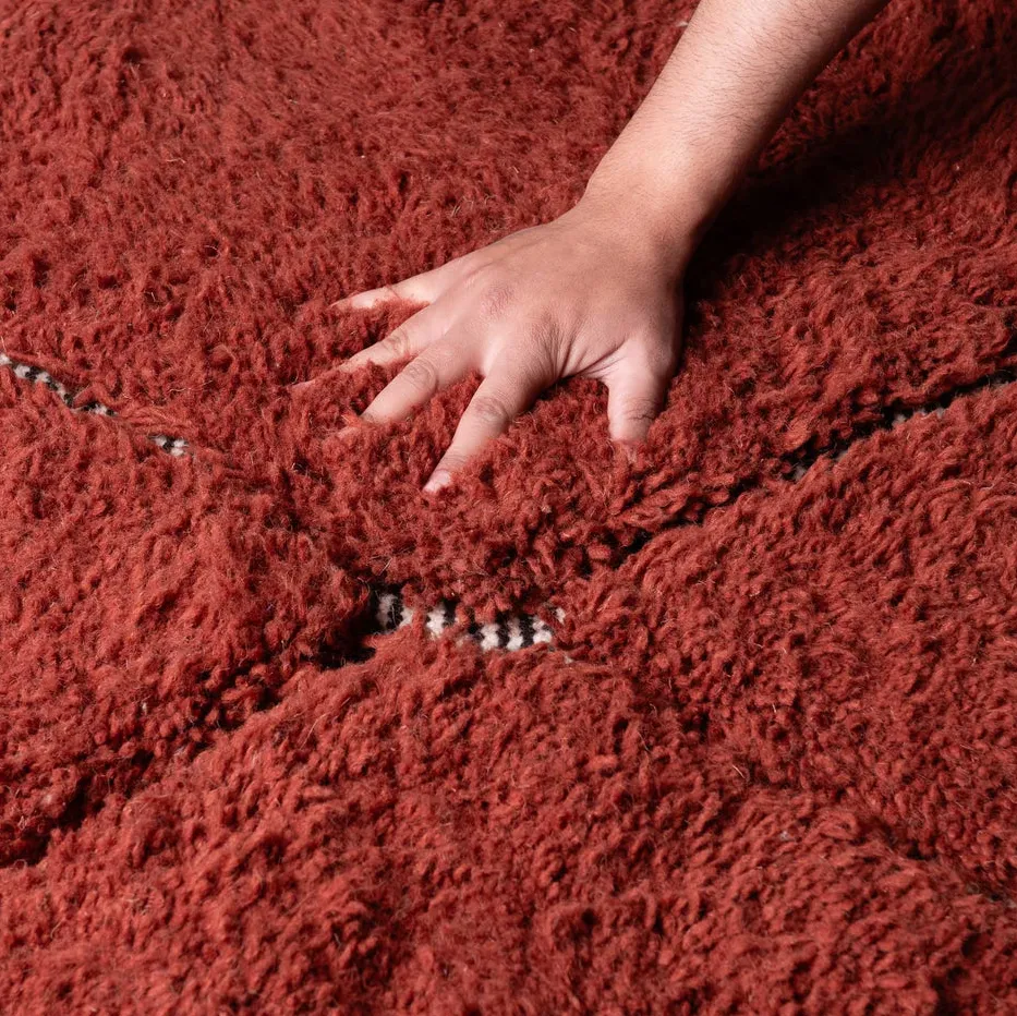 Tapis Beni Ouarain Saghro rouge, vue 6 sur 7