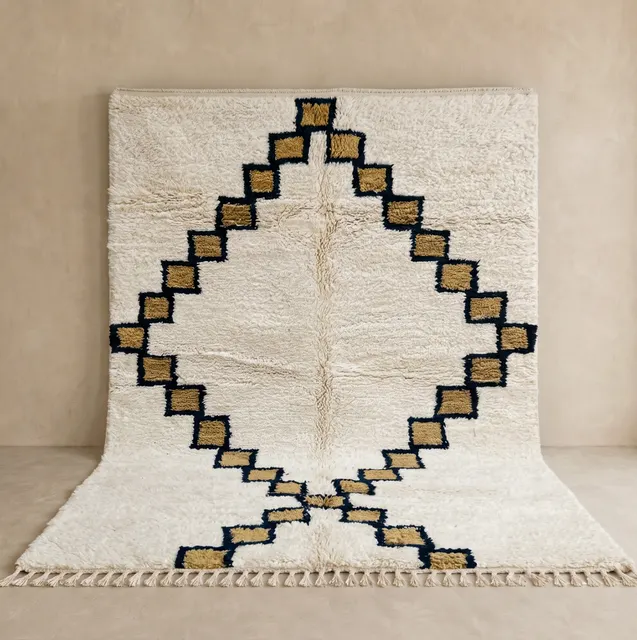 Tapis Beni Ouarain Taghazout beige et noir à losanges — tapis beni ouarain