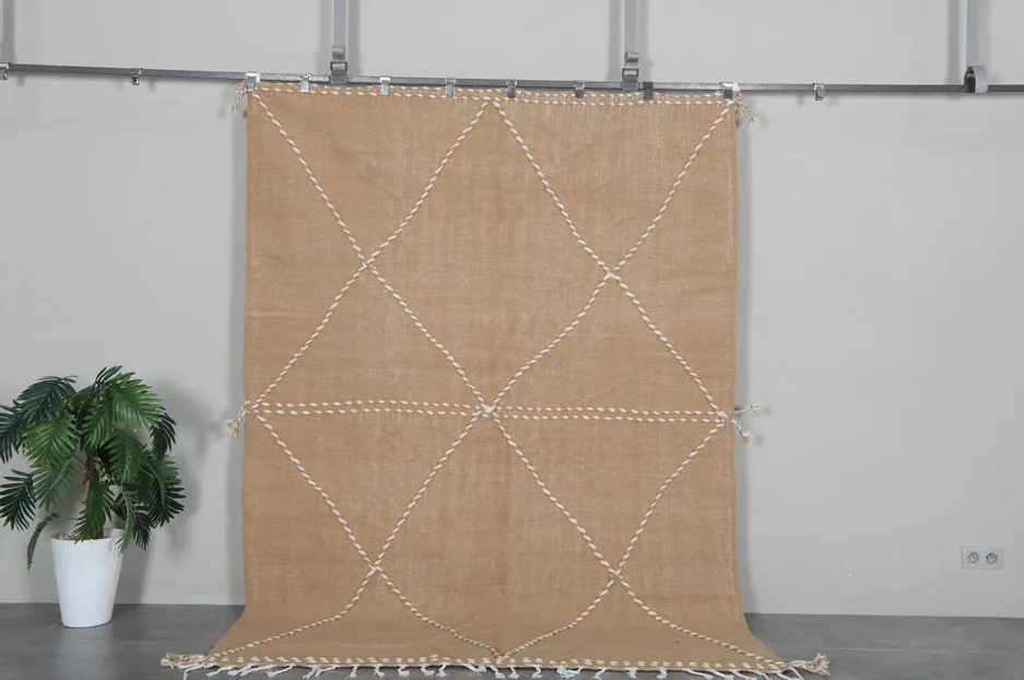 Tapis Beni Ouarain Tamri marron — tapis beni ouarain tissé à la main