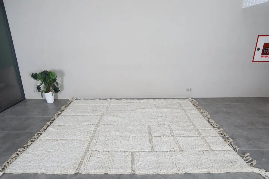 Tapis Beni Ouarain Tanirt crème, vue 4 sur 7