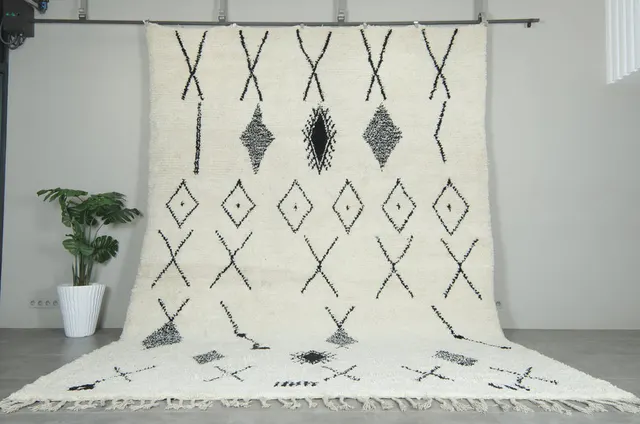 Tapis Beni Ouarain Tichka noir et blanc — tapis beni ouarain