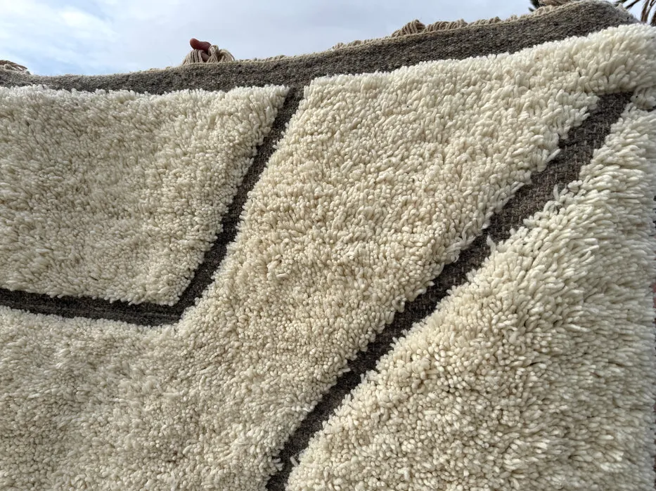 Tapis Beni Ouarain Tidirhine blanc, vue 6 sur 7