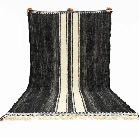 Tapis Beni Ouarain Tifawt noir et blanc à rayures — tapis beni ouarain
