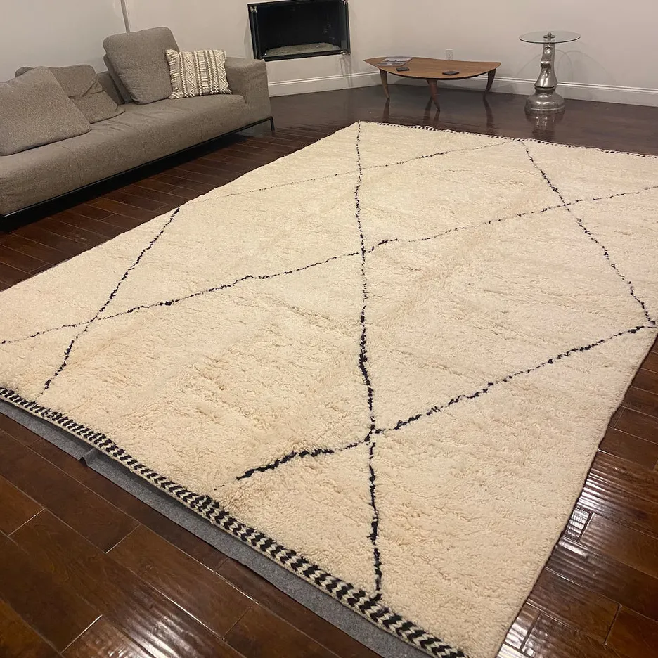 Tapis Beni Ouarain Timahdite crème — tapis beni ouarain tissé à la main