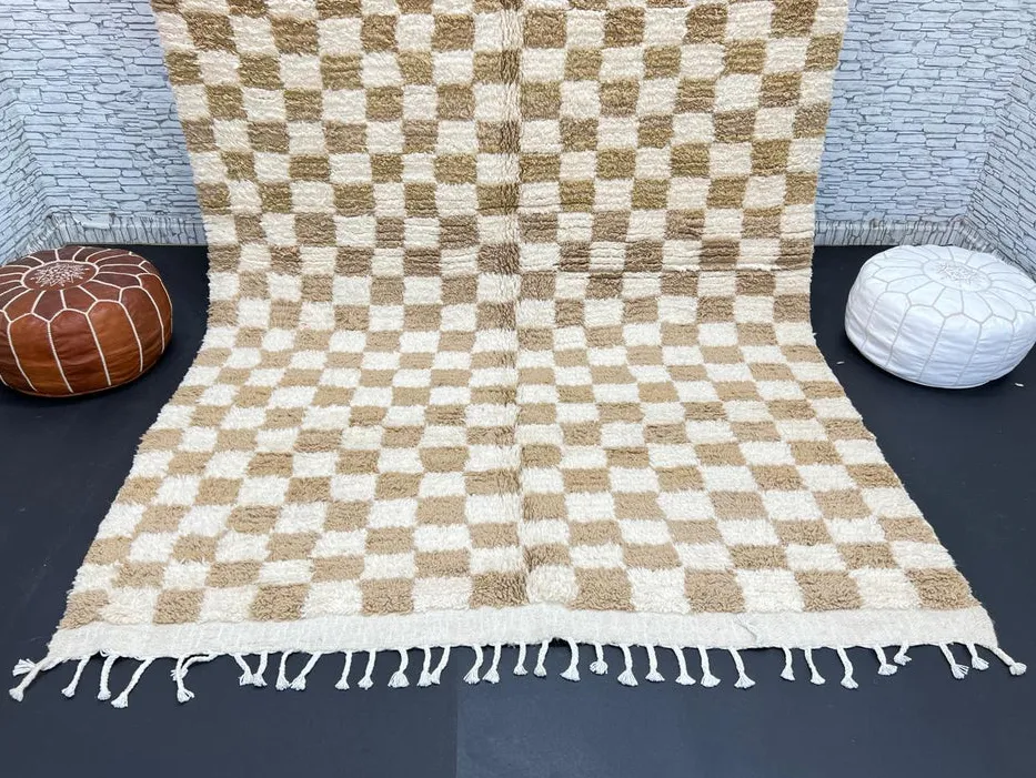 Tapis berbère Agadir beige à damier, vue 3 sur 4