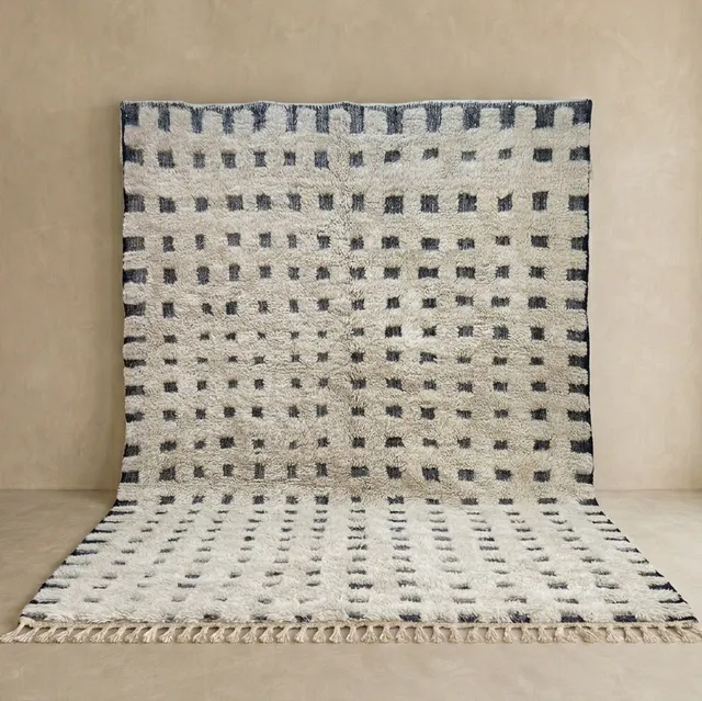 Tapis berbère Aguelmam noir et blanc à damier — tapis berbères contemporains