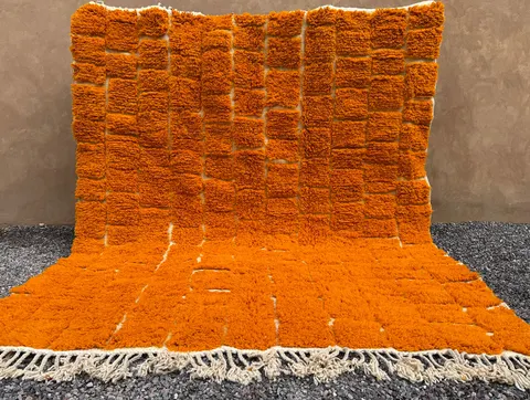 Tapis berbère Aït-Bouguemez orange et crème — tapis berbères contemporains