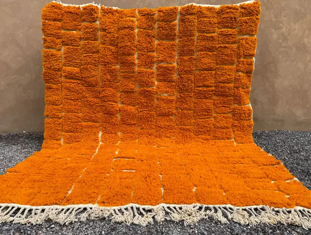 Tapis berbère Aït-Bouguemez orange et crème — tapis berbères contemporains