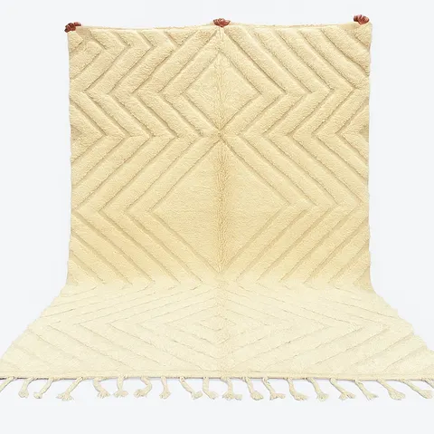 Tapis berbère Aman beige aux motifs géométriques — tapis berbères contemporains