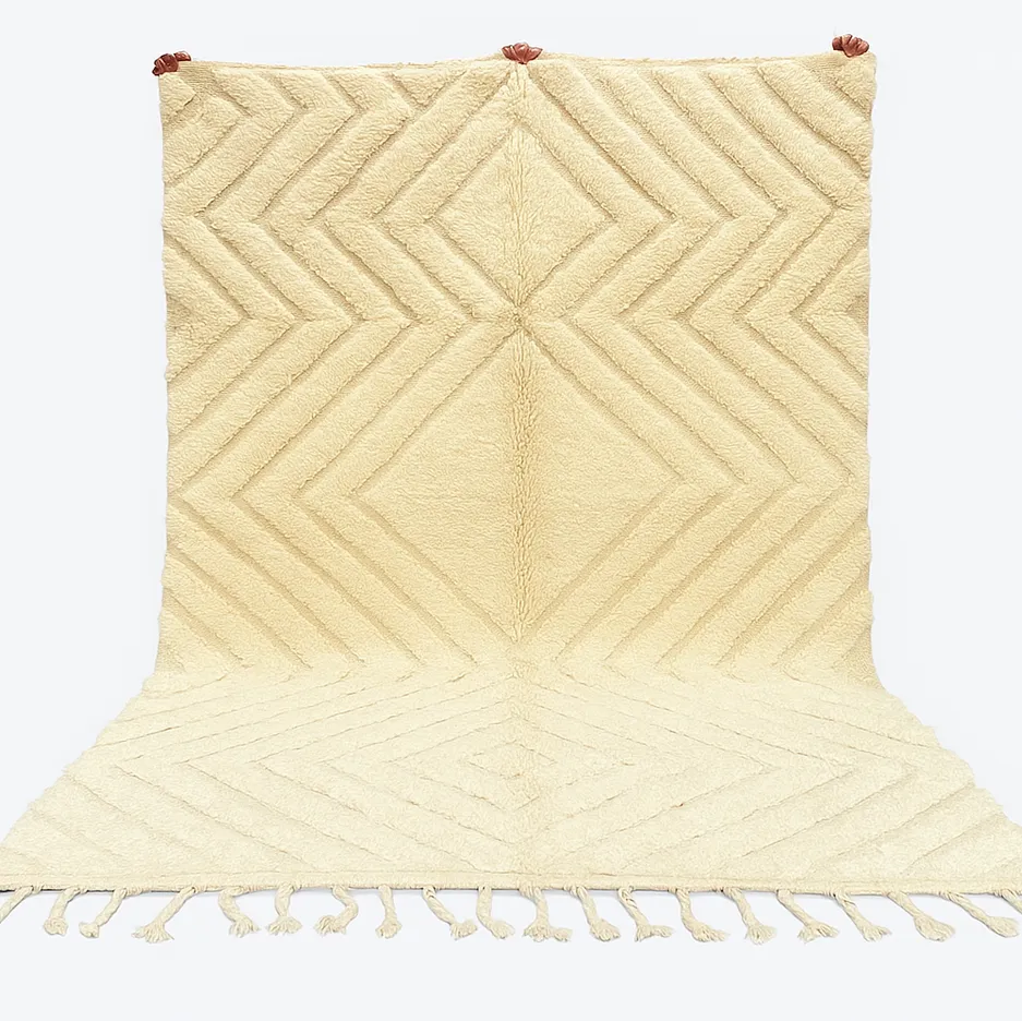 Tapis berbère Aman beige aux motifs géométriques — tapis berbères contemporains tissé à la main