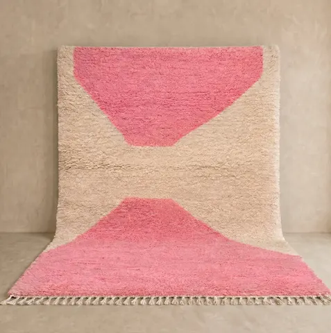 Tapis berbère Anghomar rose et crème — tapis berbères contemporains