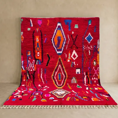 Tapis berbère Anir rouge aux motifs géométriques — tapis berbères contemporains