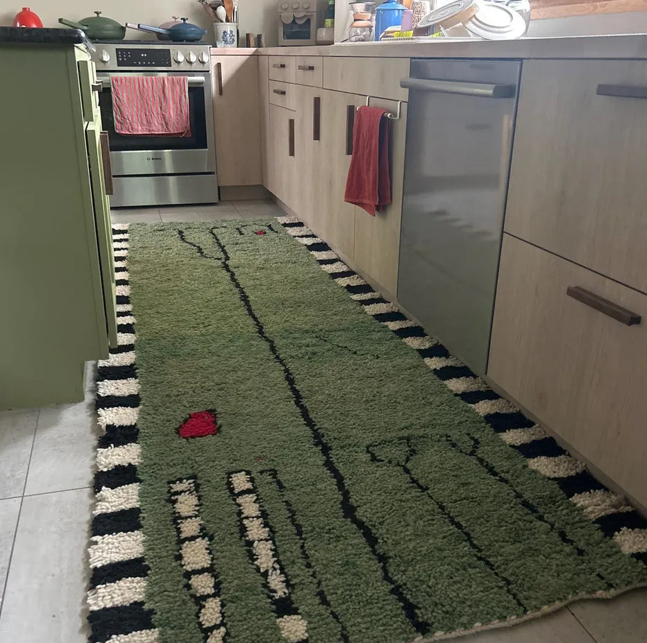 Tapis berbère Aoua vert, vue 3 sur 4
