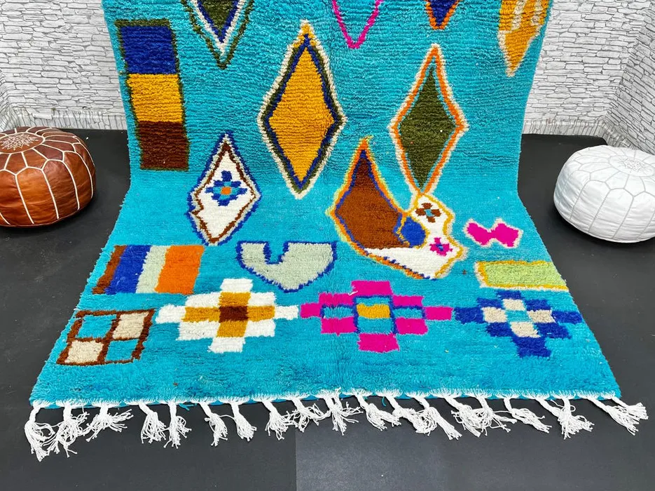 Tapis berbère Asafu bleu et multicolore aux motifs géométriques, vue 3 sur 4