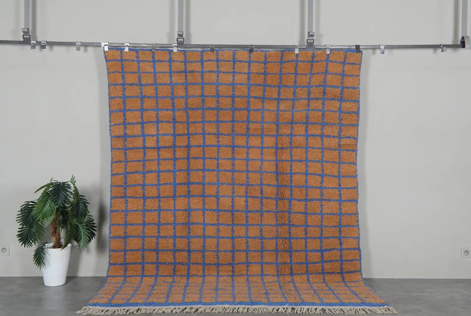 Tapis berbère Asilah bleu à damier — tapis berbères contemporains tissé à la main