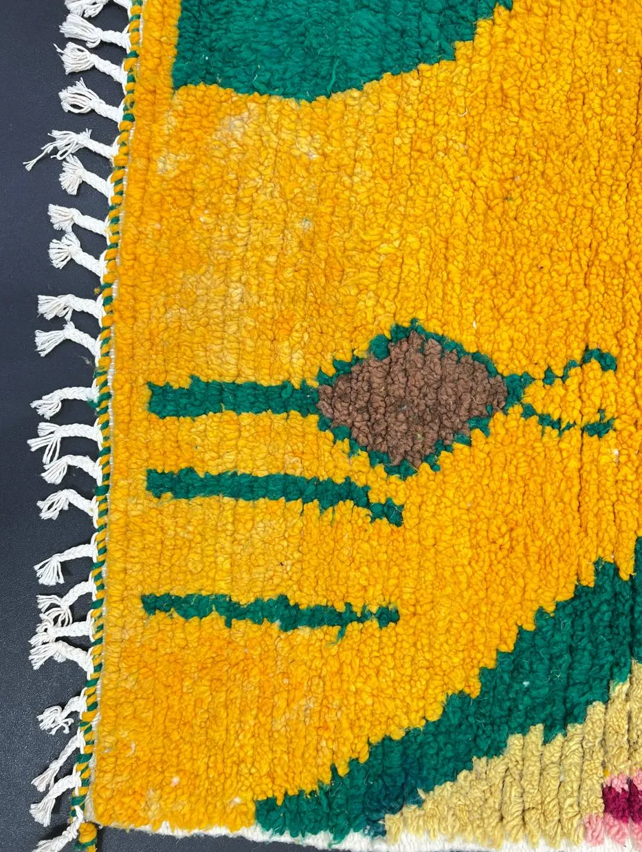 Tapis berbère Assif multicolore au dessin abstrait, vue 3 sur 4