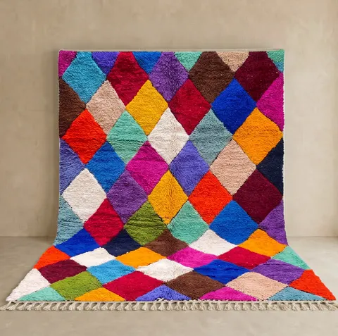 Tapis berbère Aylal multicolore à losanges — tapis berbères contemporains