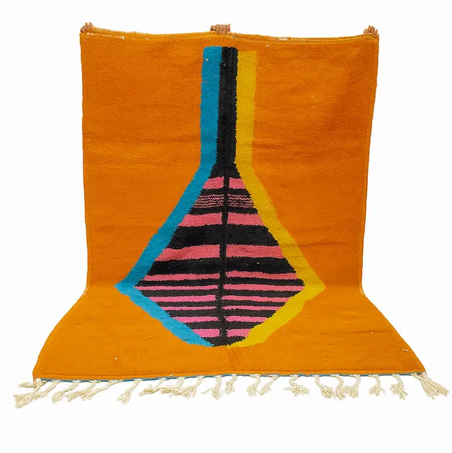 Tapis berbère Aylal orange au dessin abstrait — tapis berbères contemporains