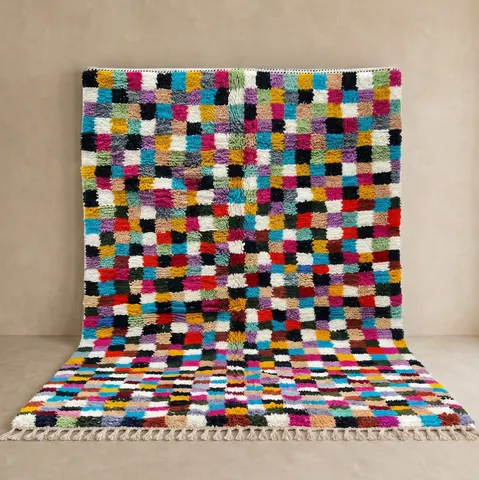 Tapis berbère Azemmour multicolore à damier — tapis berbères contemporains
